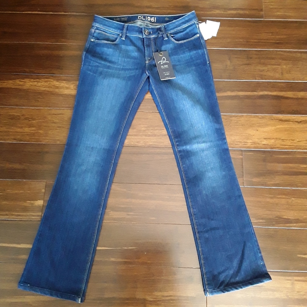 DL1961 Cindy slim boot cut jeans, Size 29, NWT